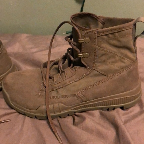 nike desert boots military